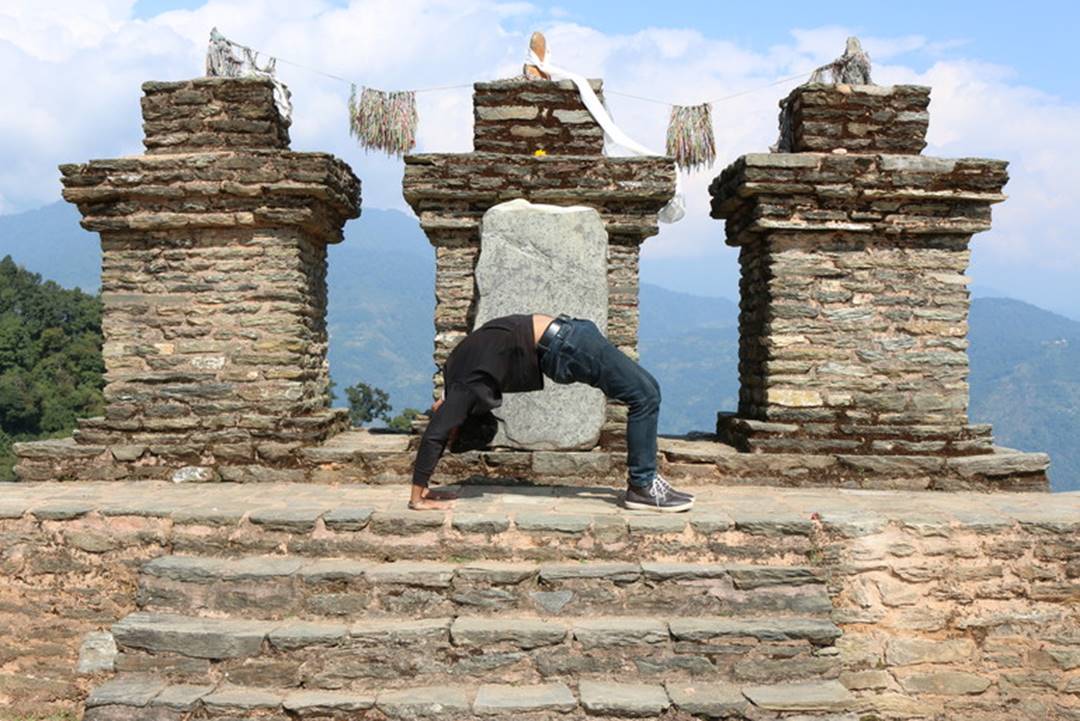 Ein Bild, das drauen, Gebude, Stein, Rock enthlt.

Automatisch generierte Beschreibung